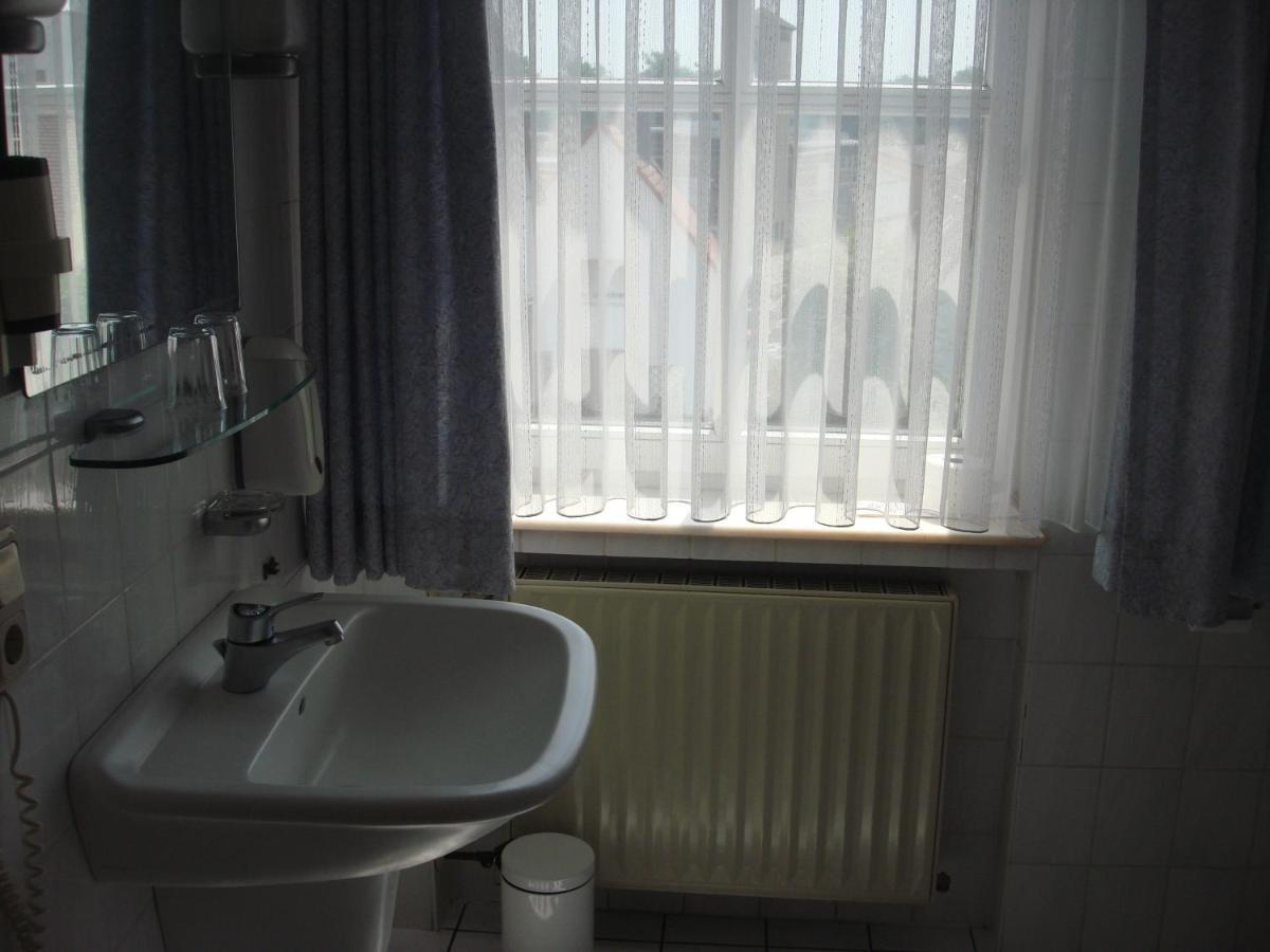 Hotel Zur Sonne Kirchhain Habitación foto